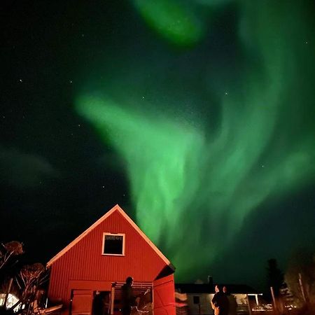Nydelig Utsikt, Egen Leilighet Med To Parkeringer Movik  Luaran gambar